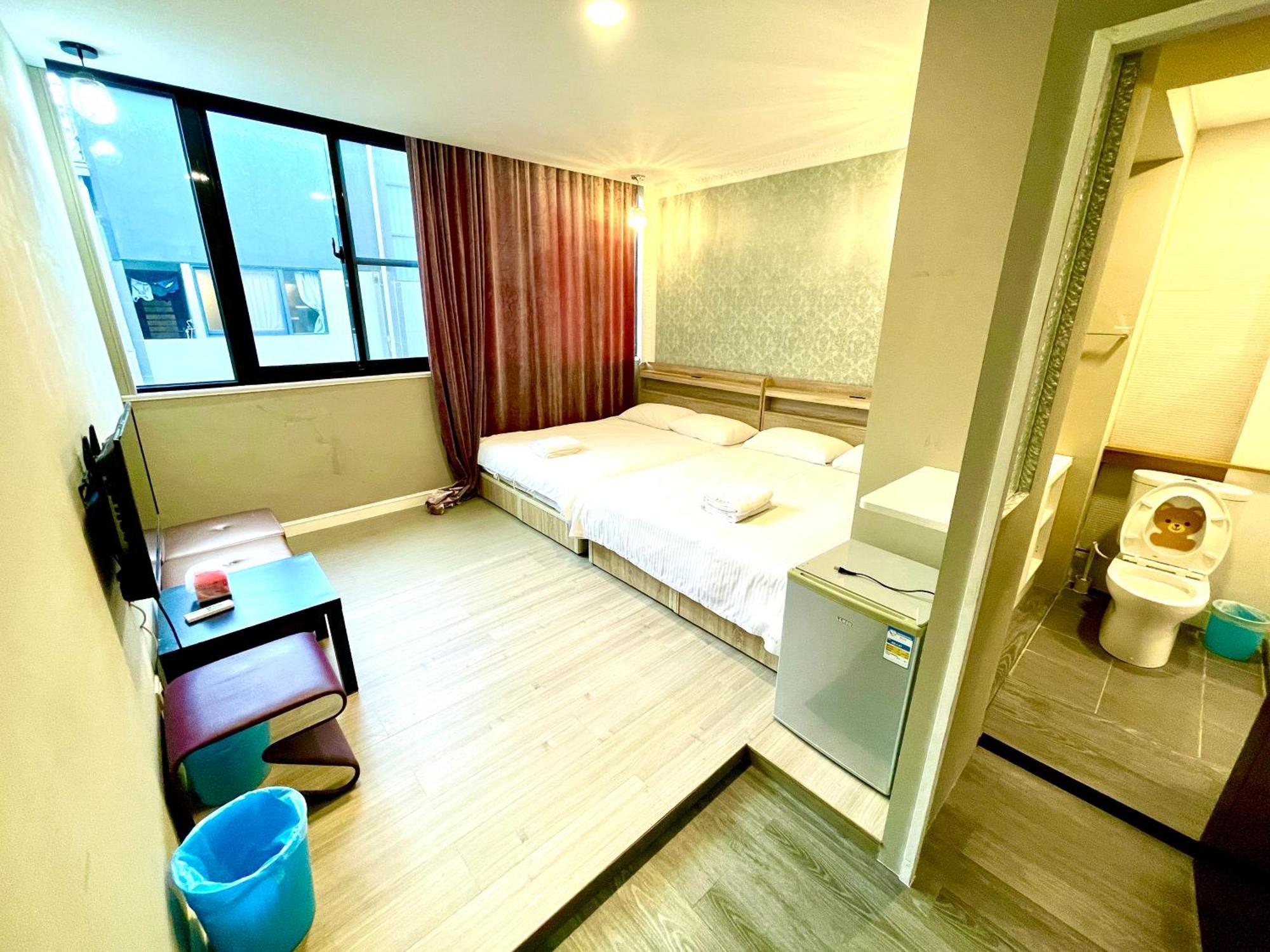 Fengchia Oslo Hotell Taichung Exteriör bild